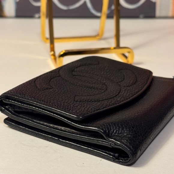 CHANEL Caviar Skin Black Leather Wallet - Picture 3 of 14